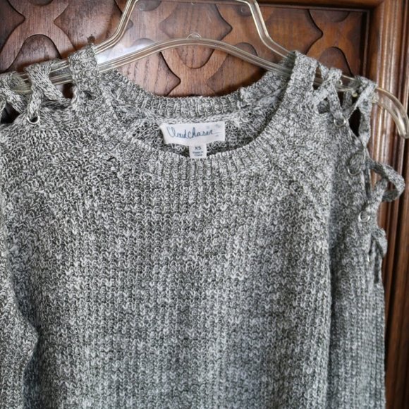 Cloud Chaser Cold Shoulder Sweater -  Sixe XS,  NWOT! - Picture 4 of 16